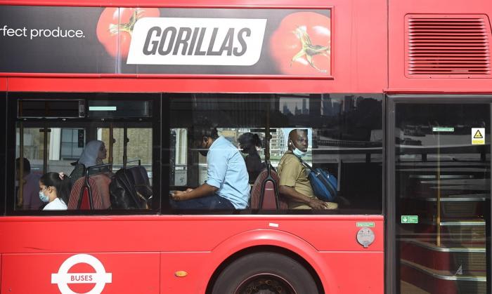 Baleares endurece las restricciones e insiste en pedir el uso de mascarilla