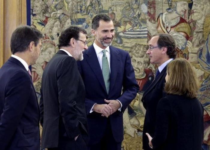 Alfonso Alonso elige jurar su cargo de ministro de Sanidad ante un crucifijo