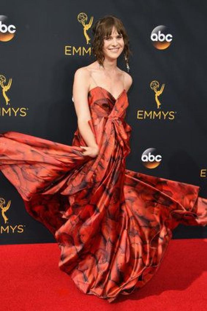 La emotiva dedicatoria del Emmy de Julia Louis-Dreyfus a su padre recién fallecido