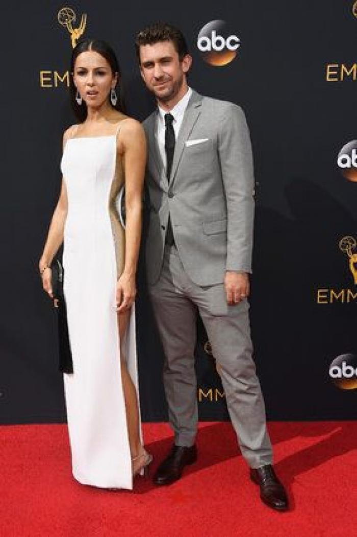 La emotiva dedicatoria del Emmy de Julia Louis-Dreyfus a su padre recién fallecido