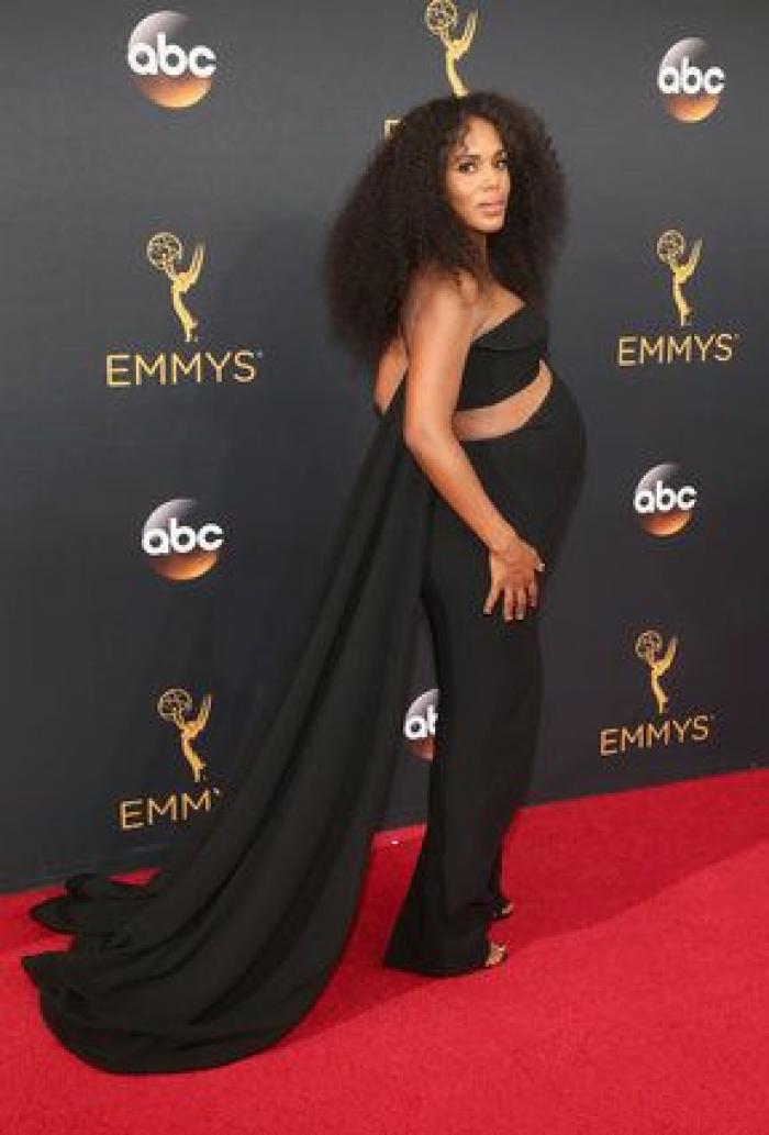 La emotiva dedicatoria del Emmy de Julia Louis-Dreyfus a su padre recién fallecido