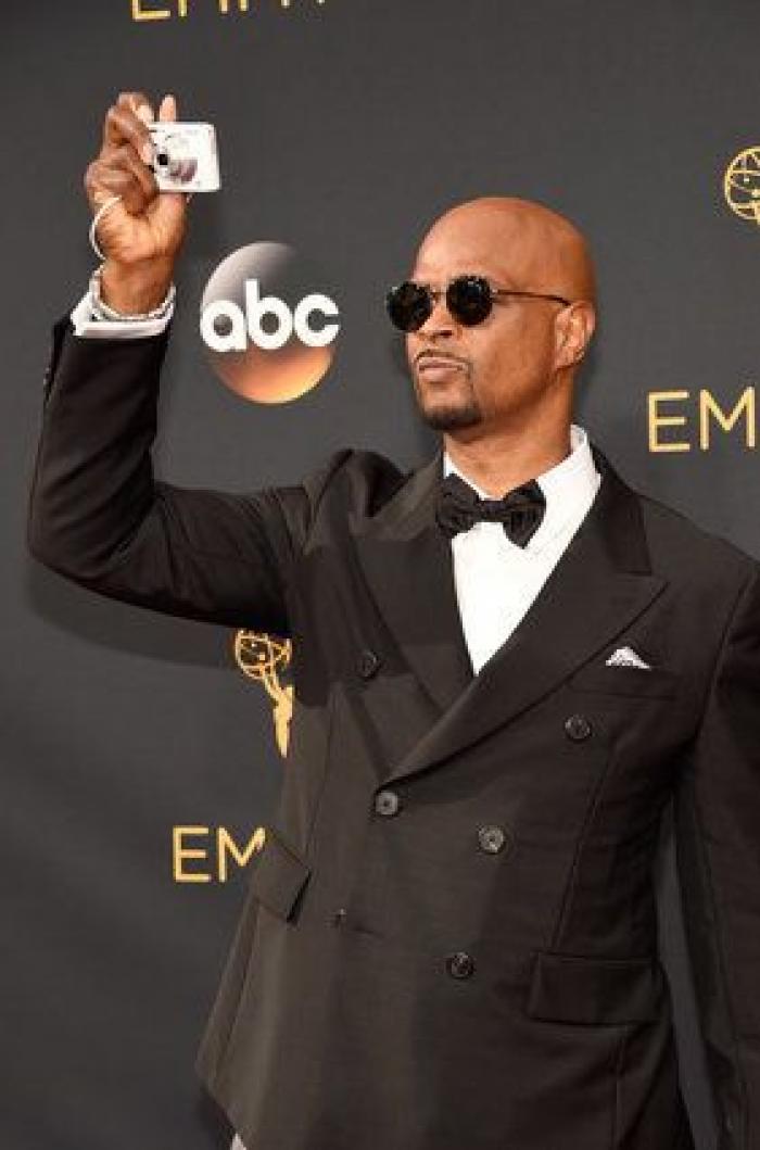 La emotiva dedicatoria del Emmy de Julia Louis-Dreyfus a su padre recién fallecido