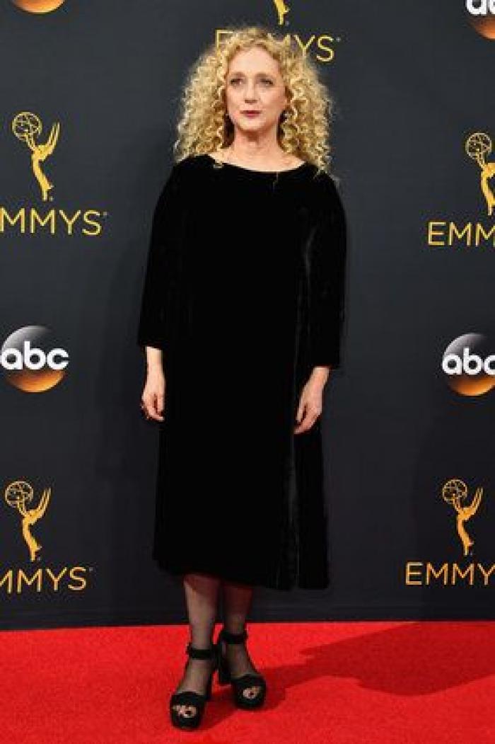 La emotiva dedicatoria del Emmy de Julia Louis-Dreyfus a su padre recién fallecido