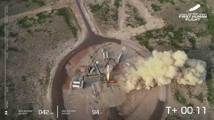 Jeff Bezos ya es astronauta: así ha sido el primer vuelo espacial del magnate