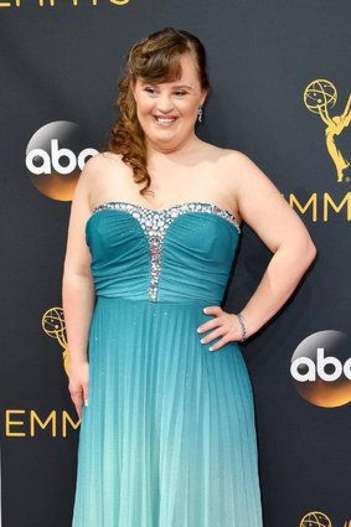 La emotiva dedicatoria del Emmy de Julia Louis-Dreyfus a su padre recién fallecido