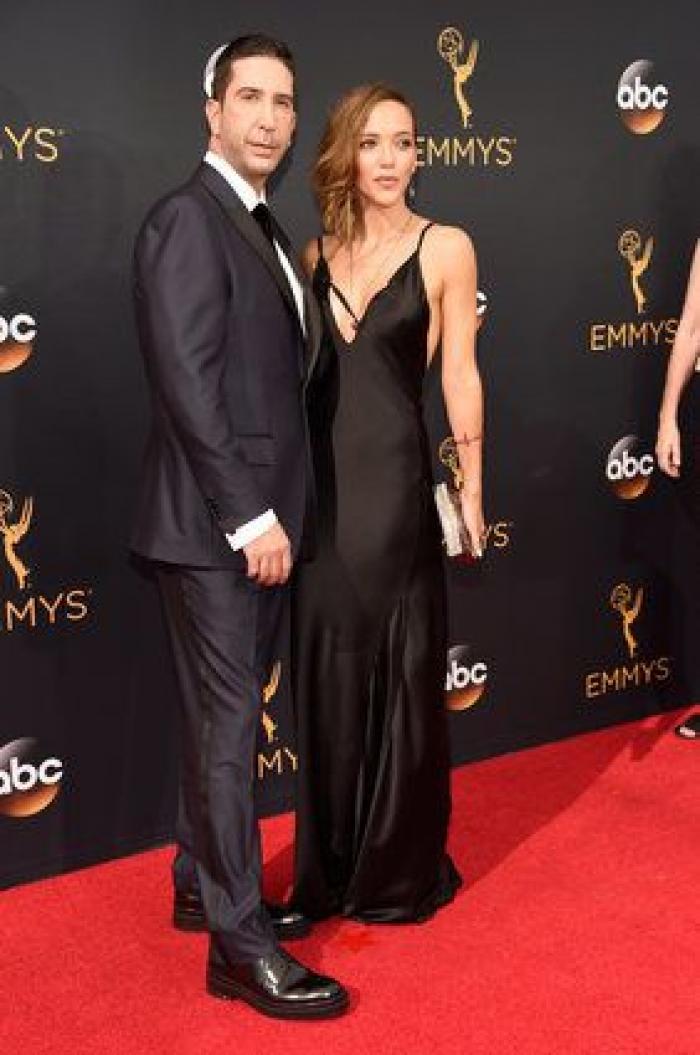 La emotiva dedicatoria del Emmy de Julia Louis-Dreyfus a su padre recién fallecido