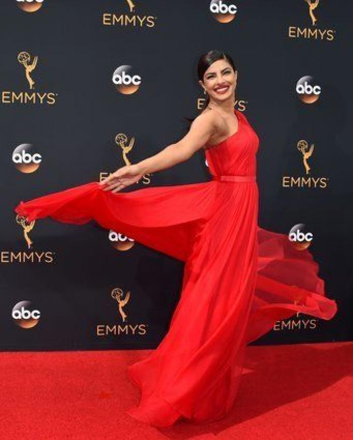 La emotiva dedicatoria del Emmy de Julia Louis-Dreyfus a su padre recién fallecido