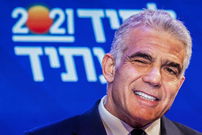 Yair Lapid, el versátil líder israelí que busca evitar la vuelta de Netanyahu