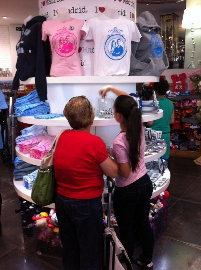 Coronación Felipe VI: estos son los fans de la monarquía más madrugadores (FOTOS)