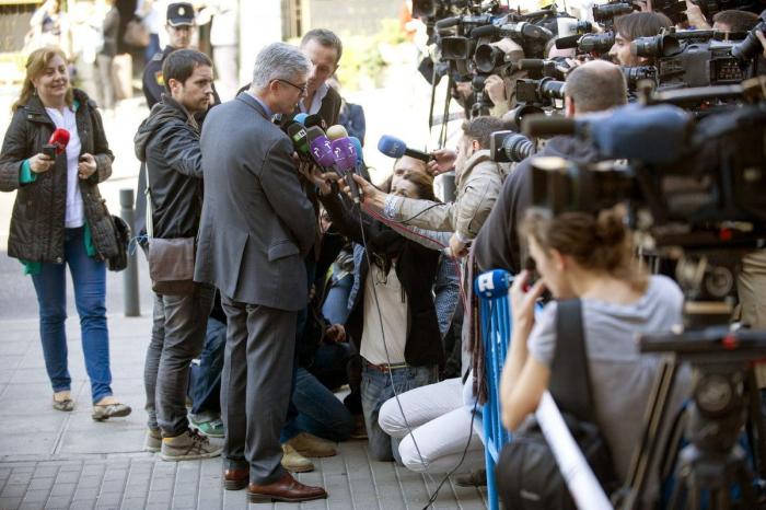 De Cospedal se reunió con Villarejo para abordar el 'caso Gürtel'