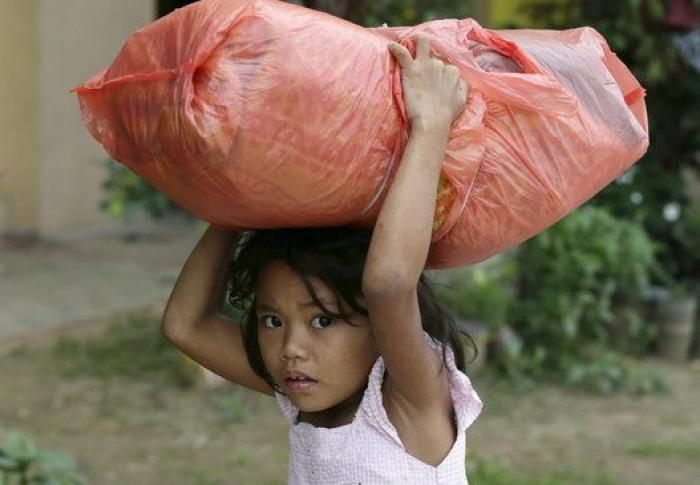 Las imágenes del tifón Hagupit que azota a Filipinas (FOTOS)