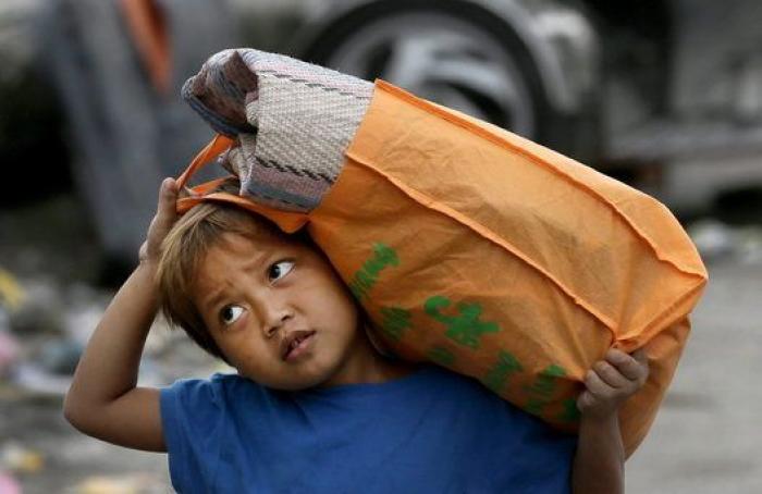 Las imágenes del tifón Hagupit que azota a Filipinas (FOTOS)