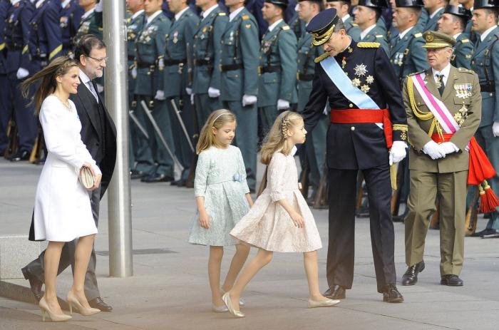 El beso de la boda Vs. el beso de la coronación: ¿cuál te gusta menos? (ENCUESTA)