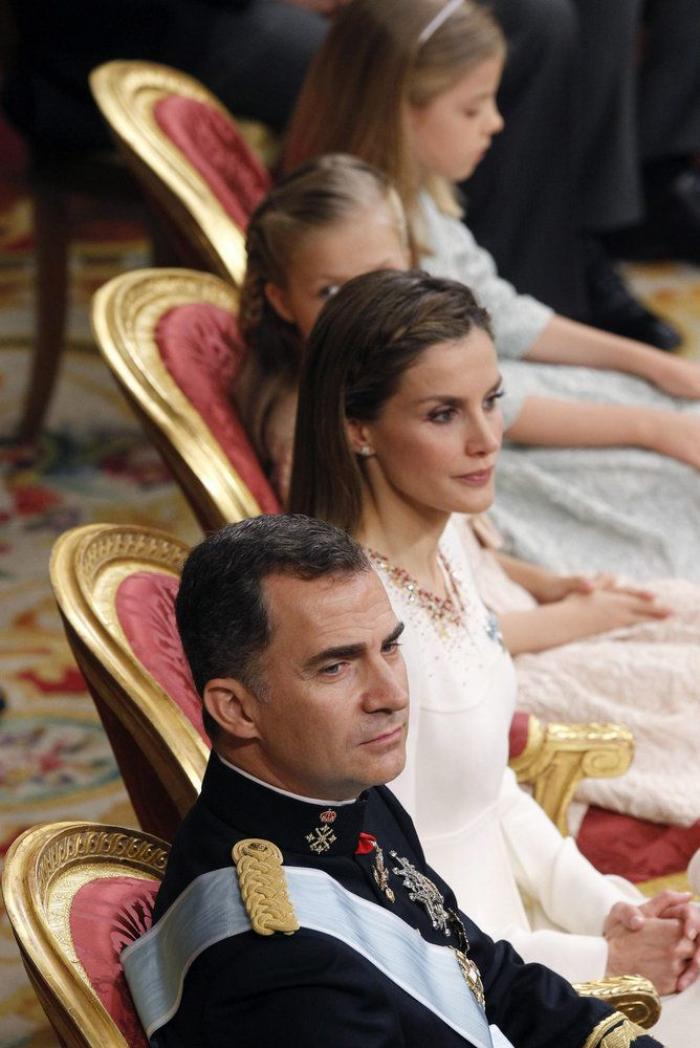 El beso de la boda Vs. el beso de la coronación: ¿cuál te gusta menos? (ENCUESTA)