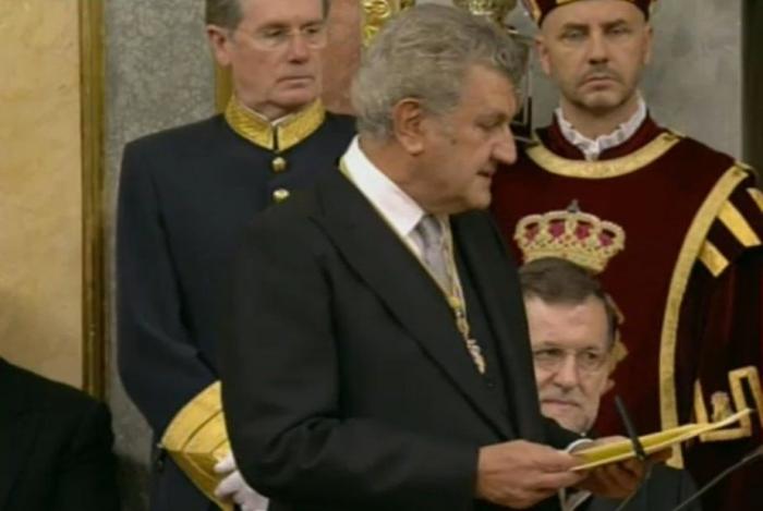 ¿Pero quién es el rey? Rajoy, coronado