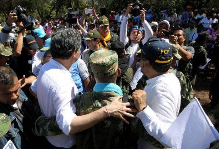 El partido político surgido de la extinta guerrilla de las FARC pide perdón a las víctimas de secuestro