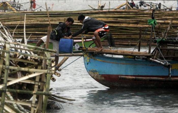Hagupit deja a su paso por Filipinas 27 muertos, dos millones de afectados y 13.000 casas destruidas
