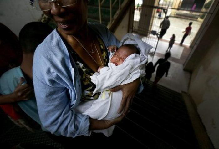 Hagupit deja a su paso por Filipinas 27 muertos, dos millones de afectados y 13.000 casas destruidas