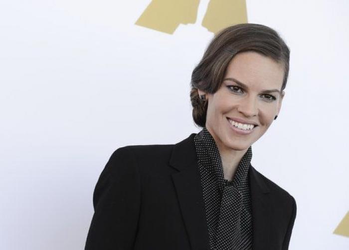 Eddie Redmayne, irreconocible en su papel de transexual en su próxima película (FOTOS)