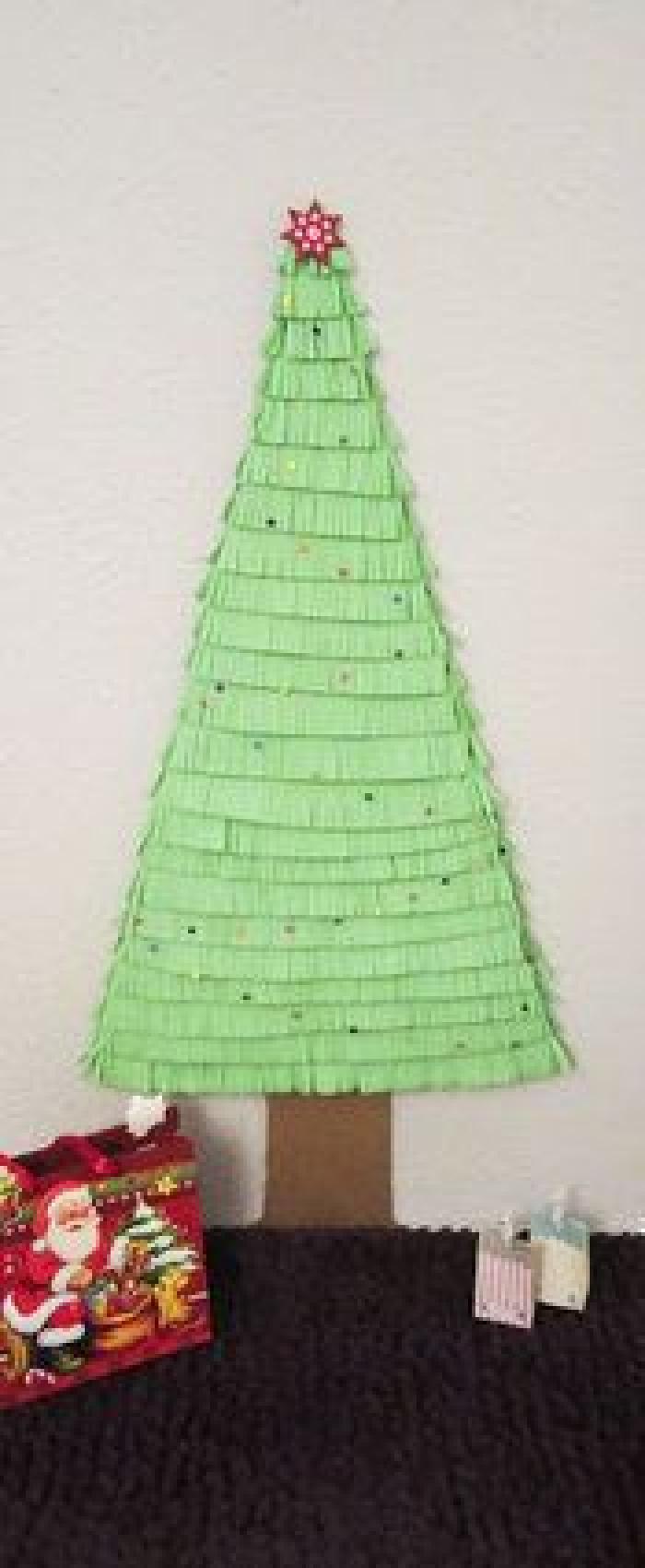 Desmontando a Teodoro García Egea: el árbol de Navidad es una tradición pagana que vino de Rusia