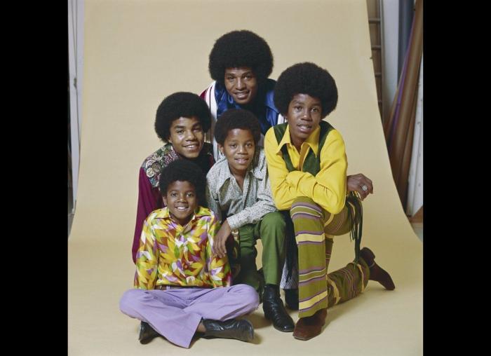 Mónica Carrillo se ríe de su parecido razonable con Michael Jackson