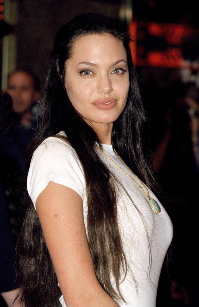 Evacúan a Angelina Jolie tras una alerta por bombardeo en su visita a Ucrania