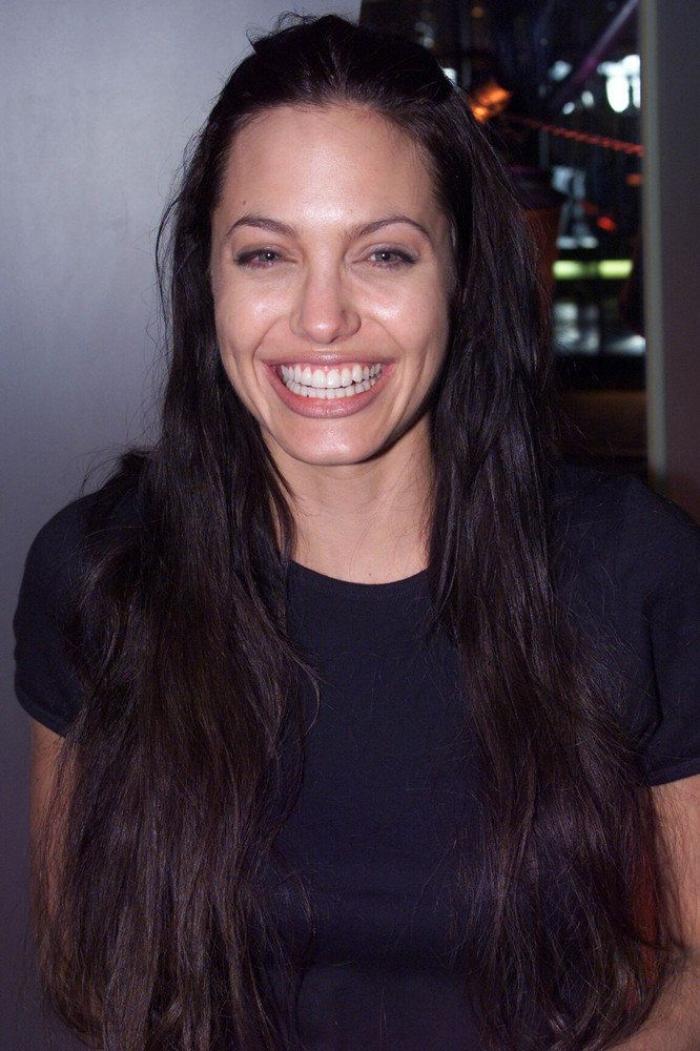 Evacúan a Angelina Jolie tras una alerta por bombardeo en su visita a Ucrania