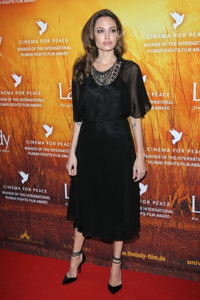 Evacúan a Angelina Jolie tras una alerta por bombardeo en su visita a Ucrania