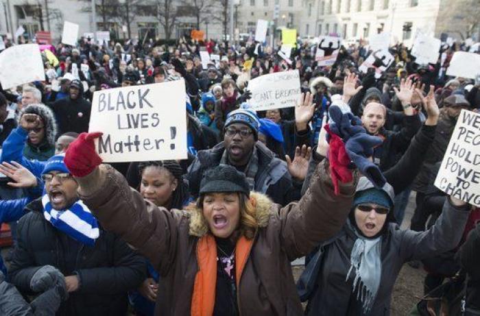 Multitudinaria protesta en Washington contra la impunidad policial (FOTOS)
