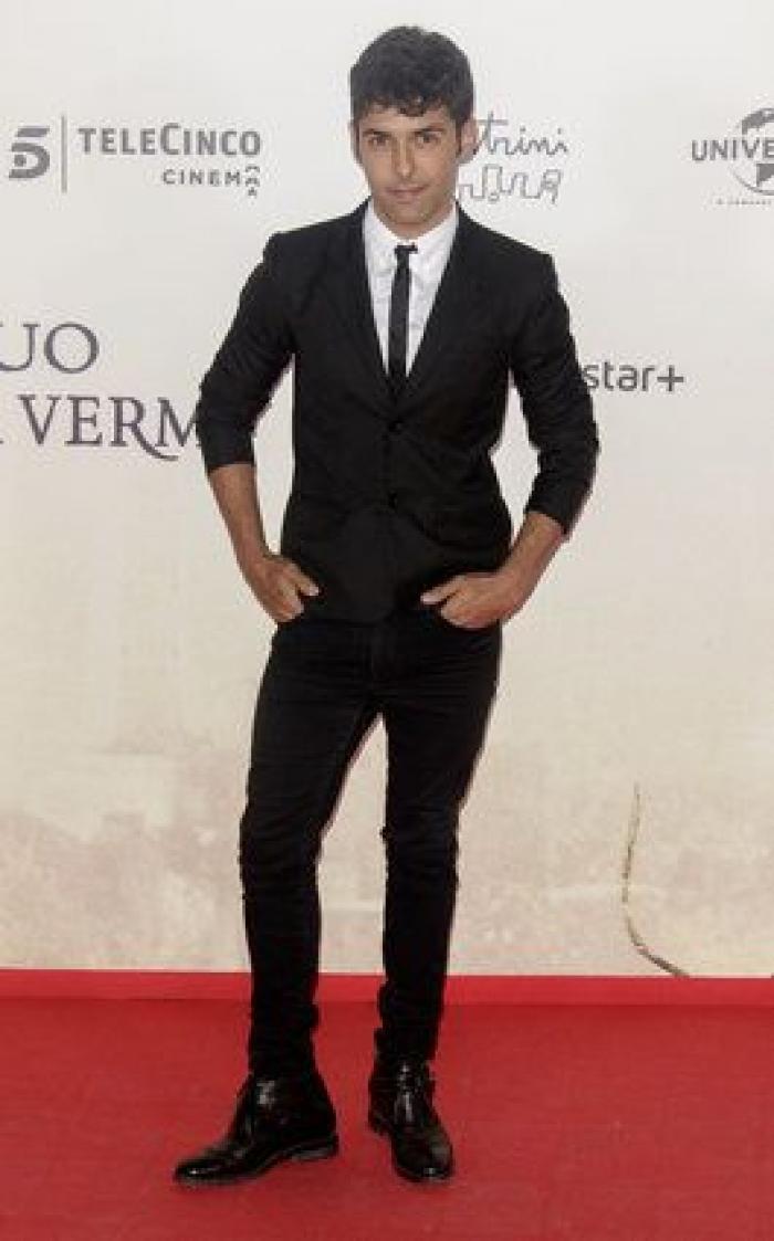 Juan Antonio Bayona critica a la policía por este consejo sobre la piratería