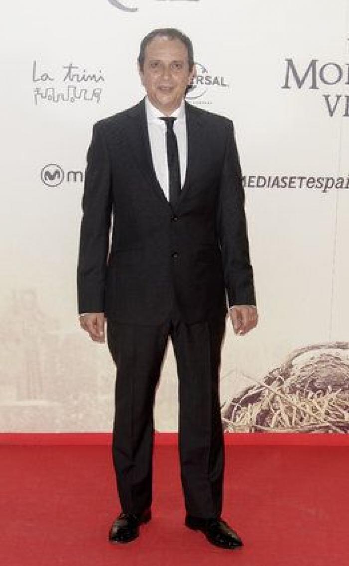 Juan Antonio Bayona critica a la policía por este consejo sobre la piratería