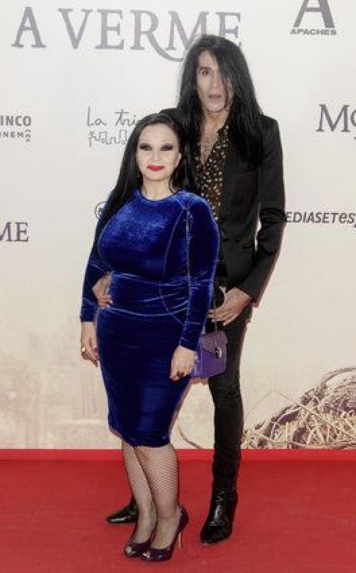 Juan Antonio Bayona critica a la policía por este consejo sobre la piratería