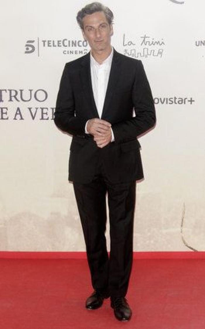 Juan Antonio Bayona critica a la policía por este consejo sobre la piratería