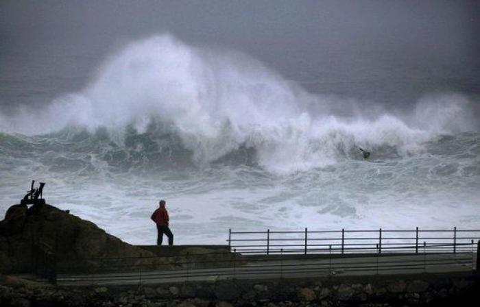 9 fotos impresionantes del temporal de olas en el norte