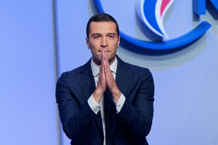 Así es Jordan Bardella, el sucesor de Le Pen al frente de la ultraderecha de Francia
