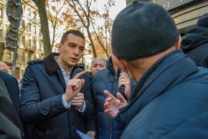 Así es Jordan Bardella, el sucesor de Le Pen al frente de la ultraderecha de Francia