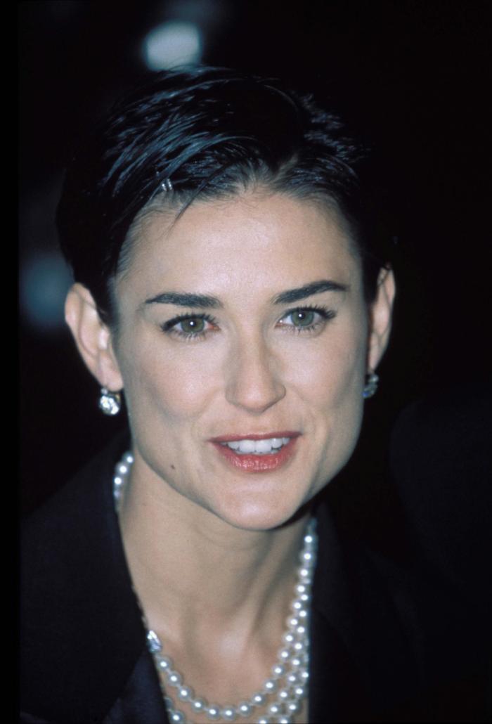 El pacto de Demi Moore con el diablo... ¿o con el cirujano?