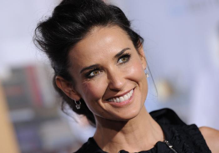 El pacto de Demi Moore con el diablo... ¿o con el cirujano?