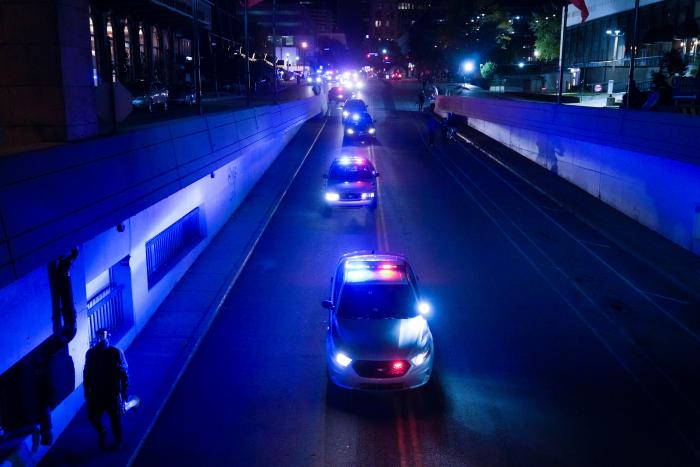 La inmunidad policial en la muerte de Breonna Taylor llena de rabia Louisville