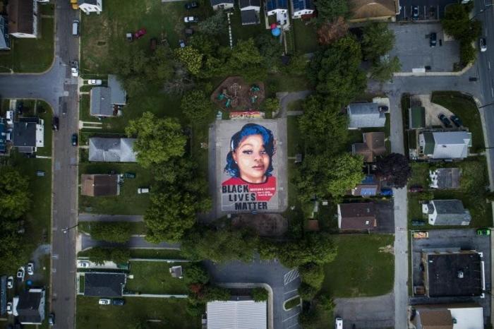 La inmunidad policial en la muerte de Breonna Taylor llena de rabia Louisville