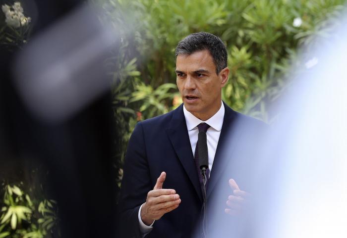 El corte de Pedro Sánchez a Piqueras en Informativos Telecinco tras esta pregunta sobre Felipe VI