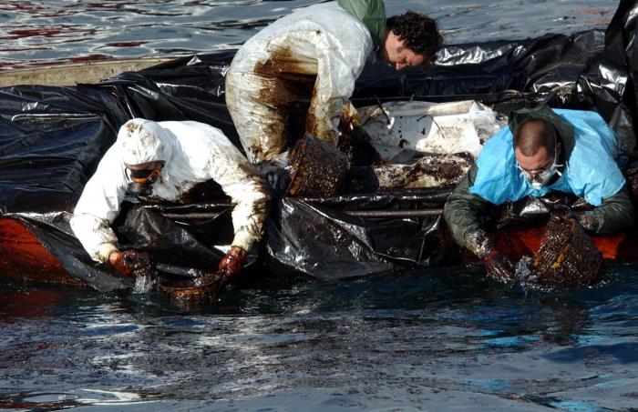 'Salvados' explica porqué no has visto a algunos políticos en su especial del Prestige