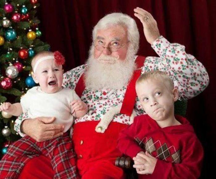 Niños con Papá Noel: 36 fotos que no salieron como se esperaba