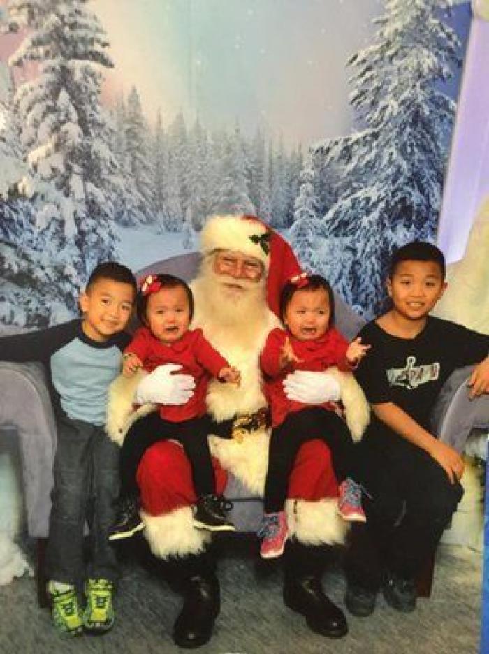 Niños con Papá Noel: 36 fotos que no salieron como se esperaba