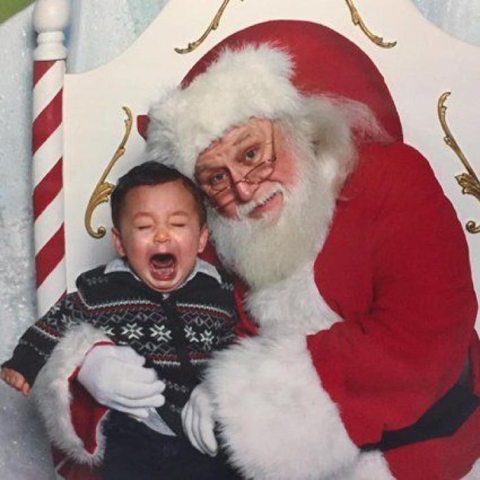Niños con Papá Noel: 36 fotos que no salieron como se esperaba