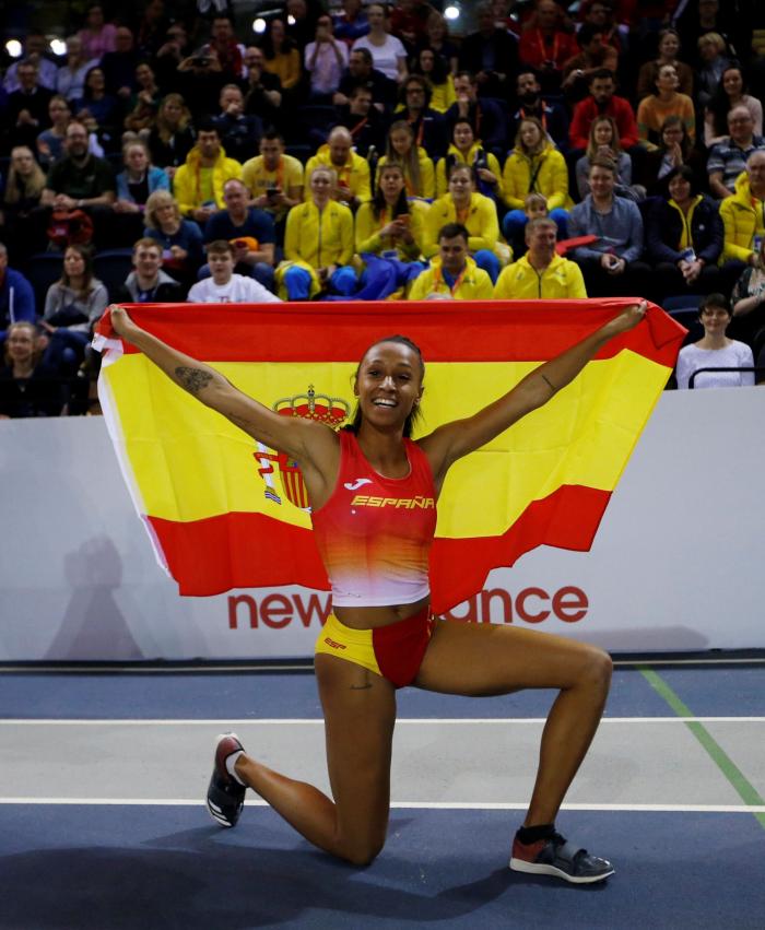 La humilde historia de la reina del triple salto que triunfa en redes