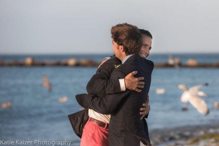 Lo que el viento se llevó no fue el amor: 23 fotos de boda con mucho aire