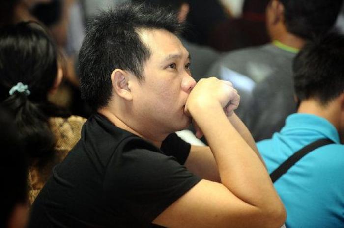 Las autoridades de Indonesia confirman que varios objetos encontrados en el mar son del avión siniestrado