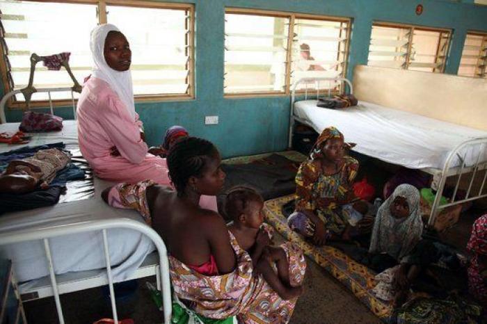 Asaltantes armados secuestran a más de 300 alumnos de una escuela en Nigeria