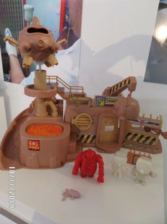 ¿Cómo se fabrican los juguetes que te traen los Reyes Magos? Una visita a la fábrica de Famosa